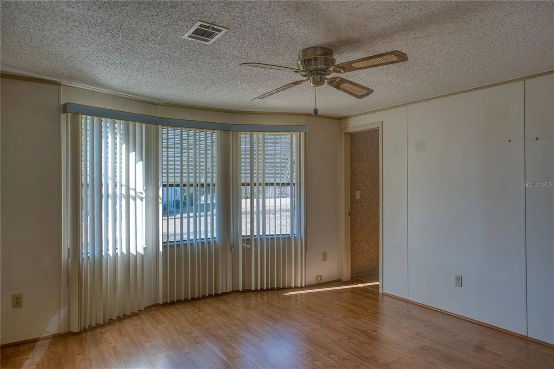 1863 W Schwartz Boulevard Lady Lake FL 32159