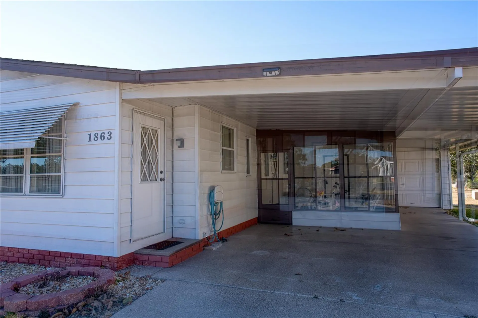 1863 W Schwartz Boulevard Lady Lake FL 32159