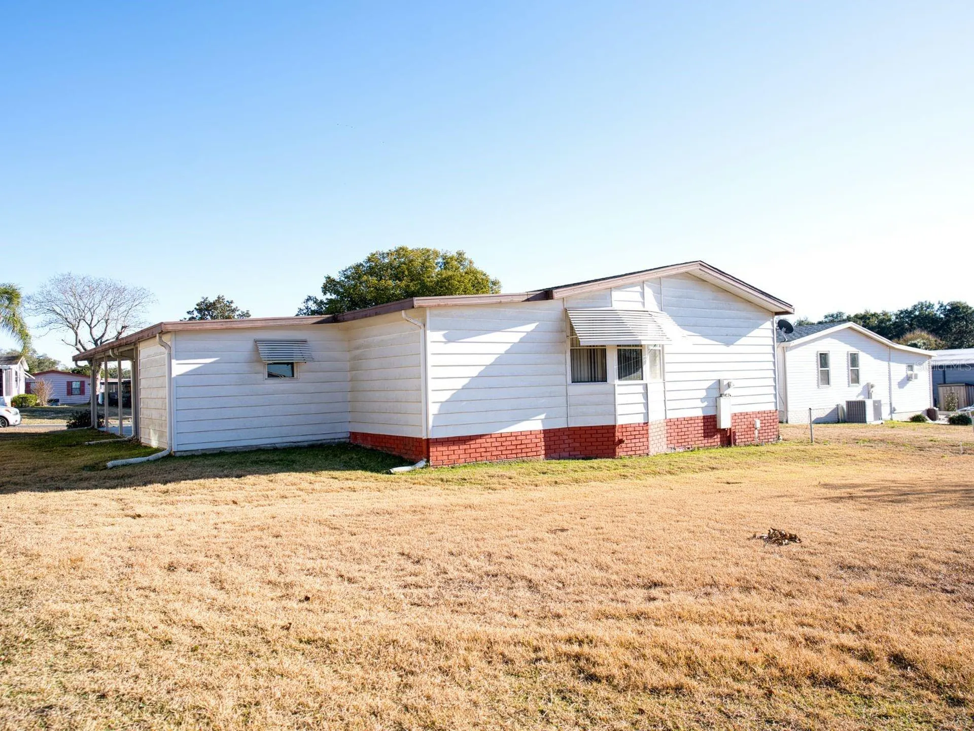 1863 W Schwartz Boulevard Lady Lake FL 32159
