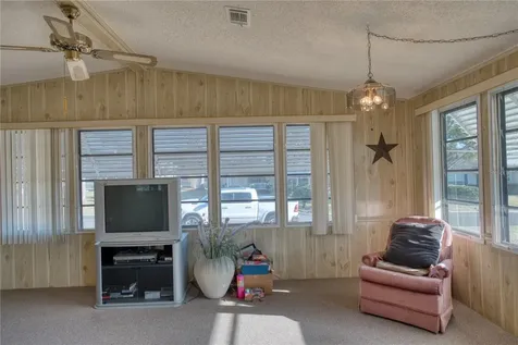 1863 W Schwartz Boulevard Lady Lake FL 32159