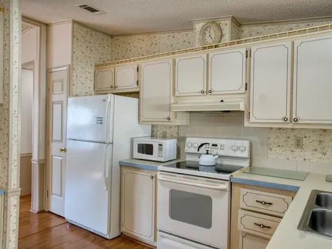 1863 W Schwartz Boulevard Lady Lake FL 32159