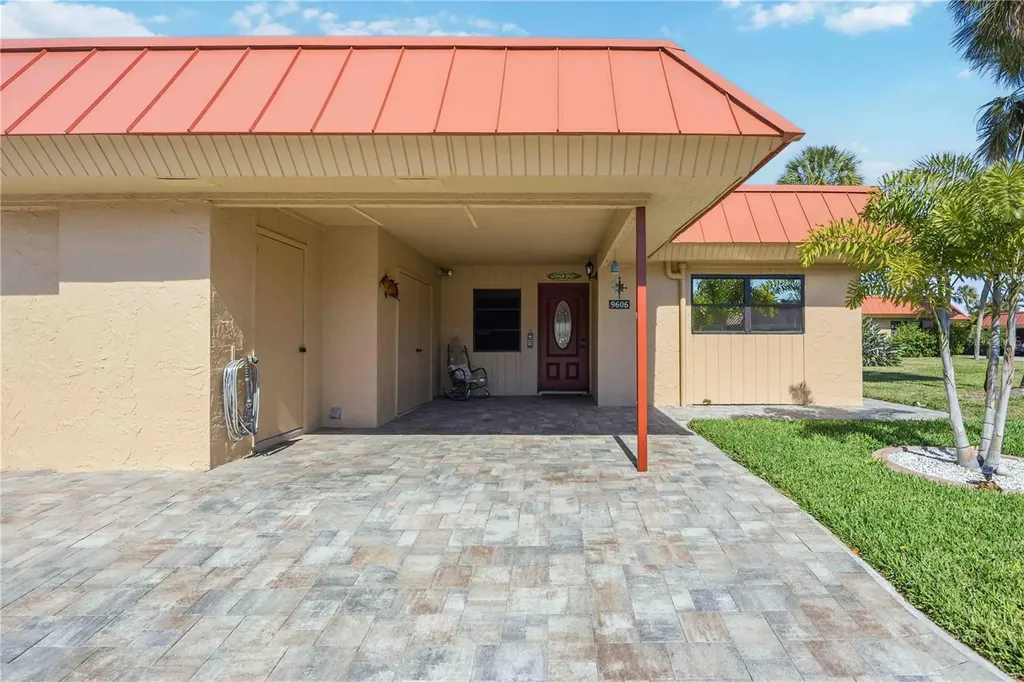 9606 Valencia Cove Bradenton FL 34210