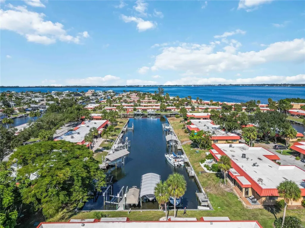 9606 Valencia Cove Bradenton FL 34210