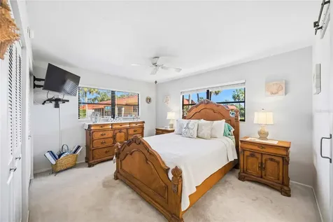 9606 Valencia Cove Bradenton FL 34210