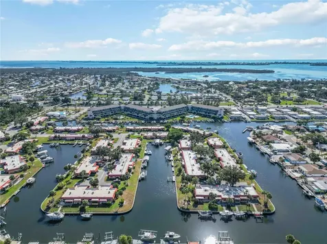 9606 Valencia Cove Bradenton FL 34210
