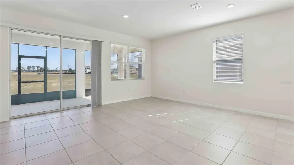 8761 Pinecrest Trail Wildwood FL 34785