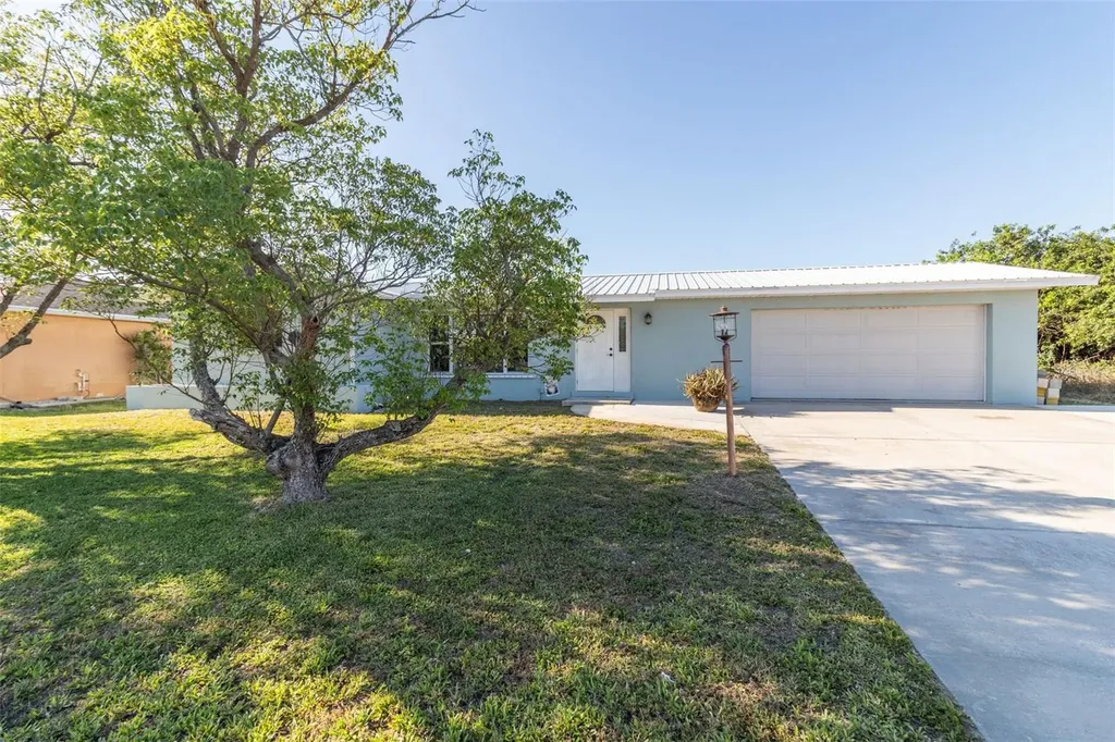 22465 Lewiston Avenue Port Charlotte FL 33952