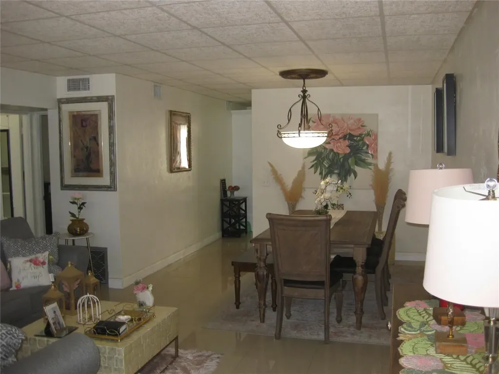 5860 43rd Terrace N Kenneth City FL 33709