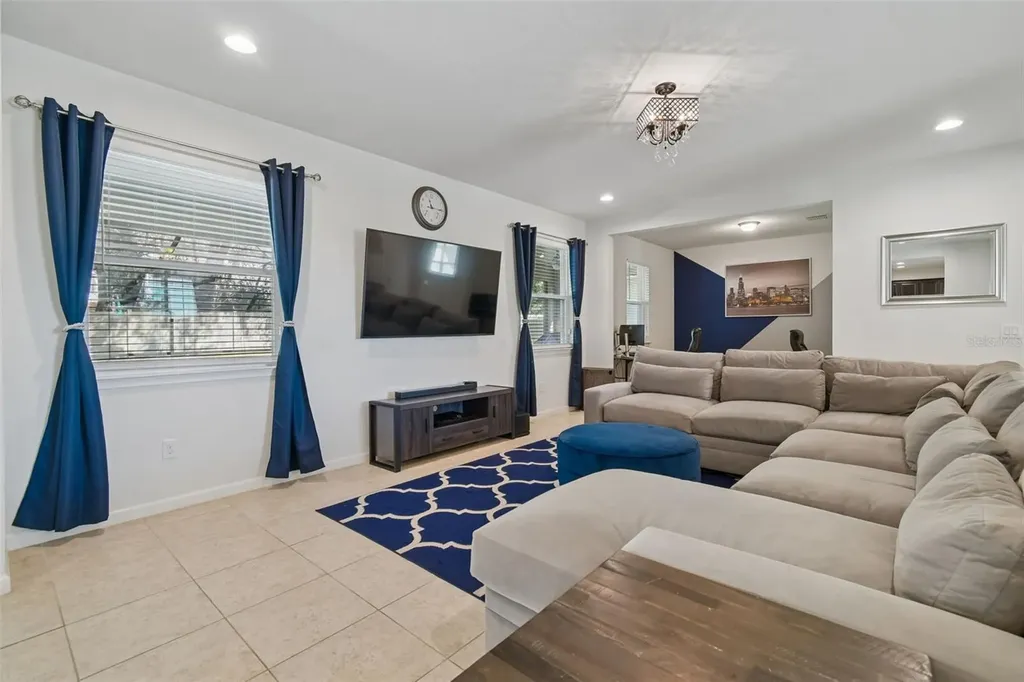 2604 Valley Sunset Lane Valrico FL 33594