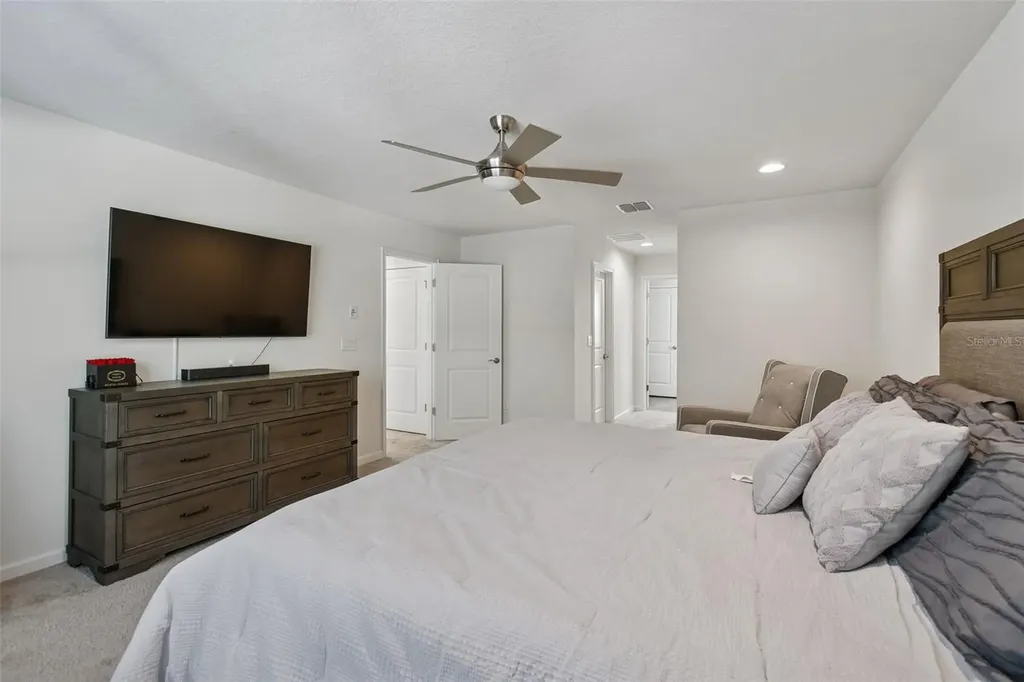 2604 Valley Sunset Lane Valrico FL 33594
