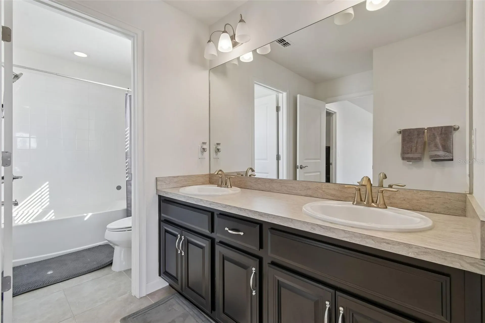 2604 Valley Sunset Lane Valrico FL 33594