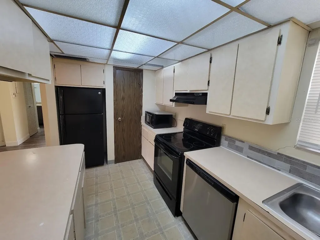 2811 SW Archer Road Gainesville FL 32608