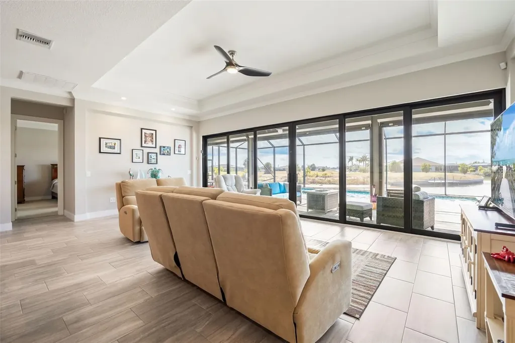 4214 NW 39th Lane Cape Coral FL 33993