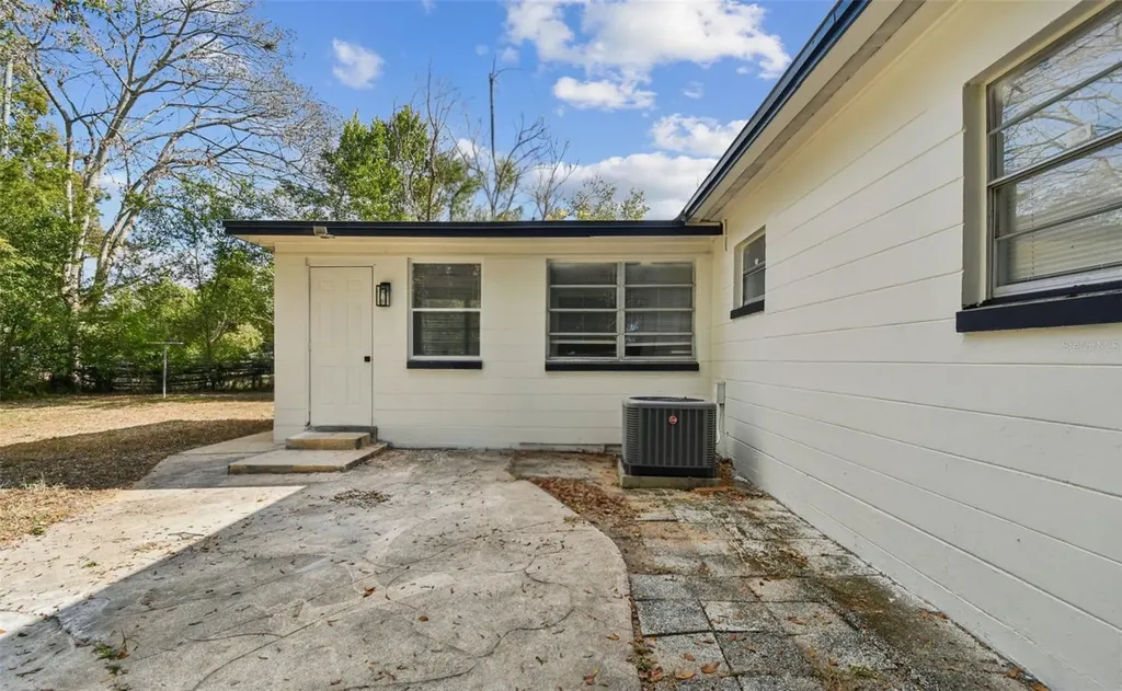 1535 Hialeah Street Orlando FL 32808