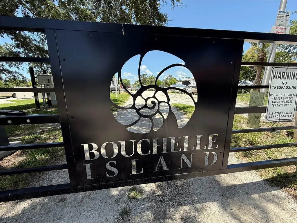 468 Bouchelle Drive New Smyrna Beach FL 32169