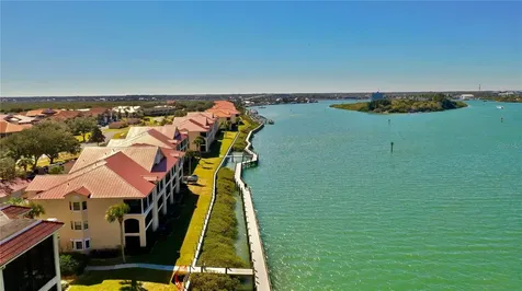 468 Bouchelle Drive New Smyrna Beach FL 32169