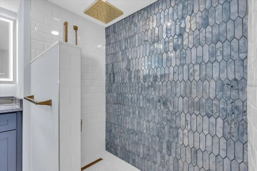 1211 Gulf Of Mexico Drive Longboat Key FL 34228