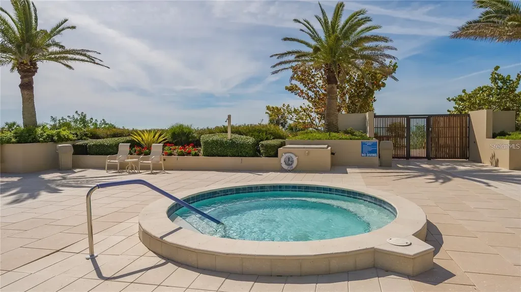 1211 Gulf Of Mexico Drive Longboat Key FL 34228