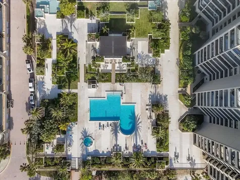 1211 Gulf Of Mexico Drive Longboat Key FL 34228