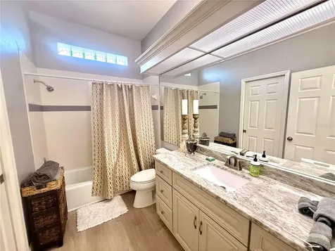 405 Wellington Court Venice FL 34292