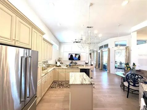 405 Wellington Court Venice FL 34292