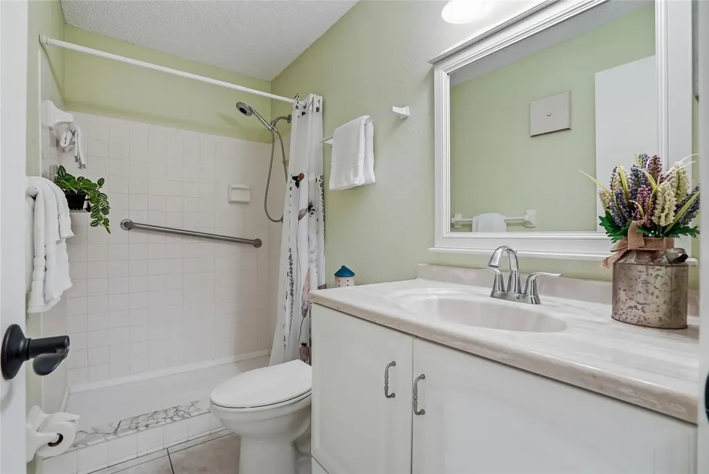 6188 80th Street N St Petersburg FL 33709