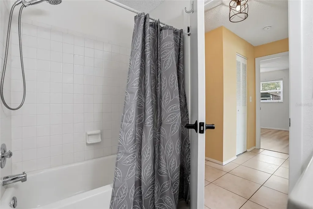 6188 80th Street N St Petersburg FL 33709