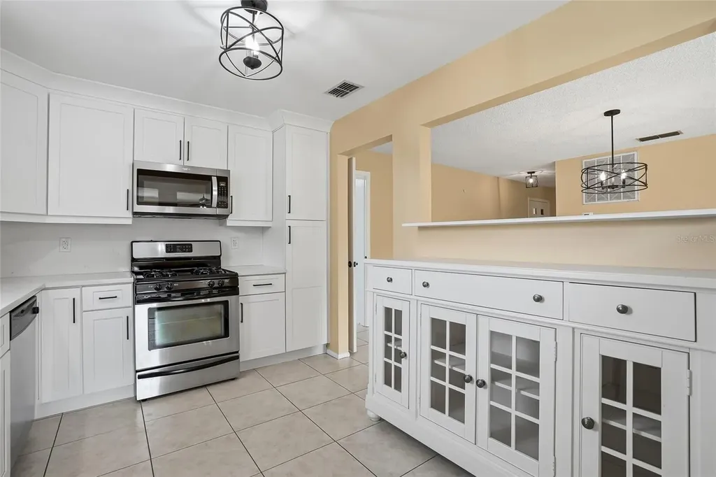 6188 80th Street N St Petersburg FL 33709