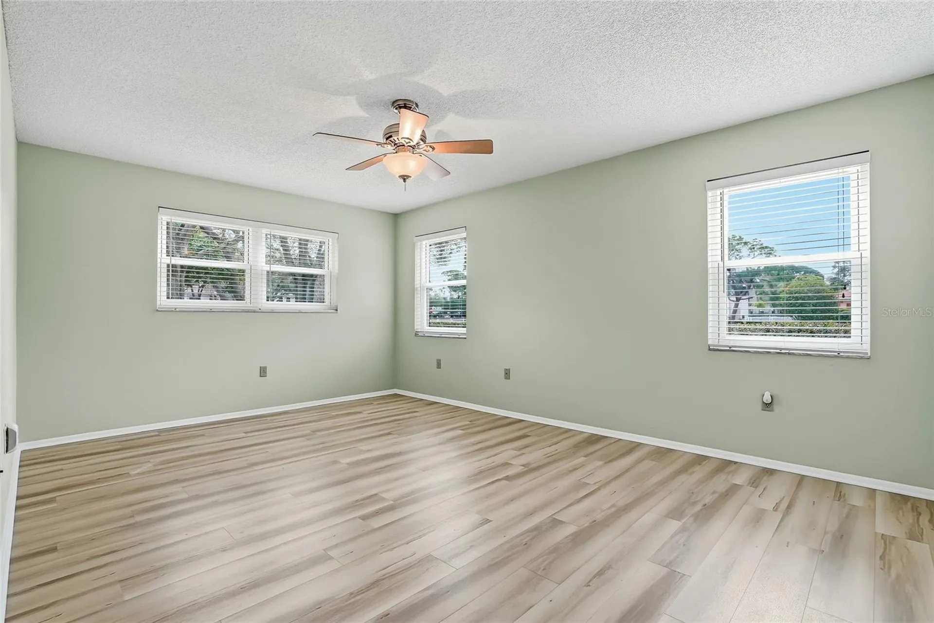 6188 80th Street N St Petersburg FL 33709