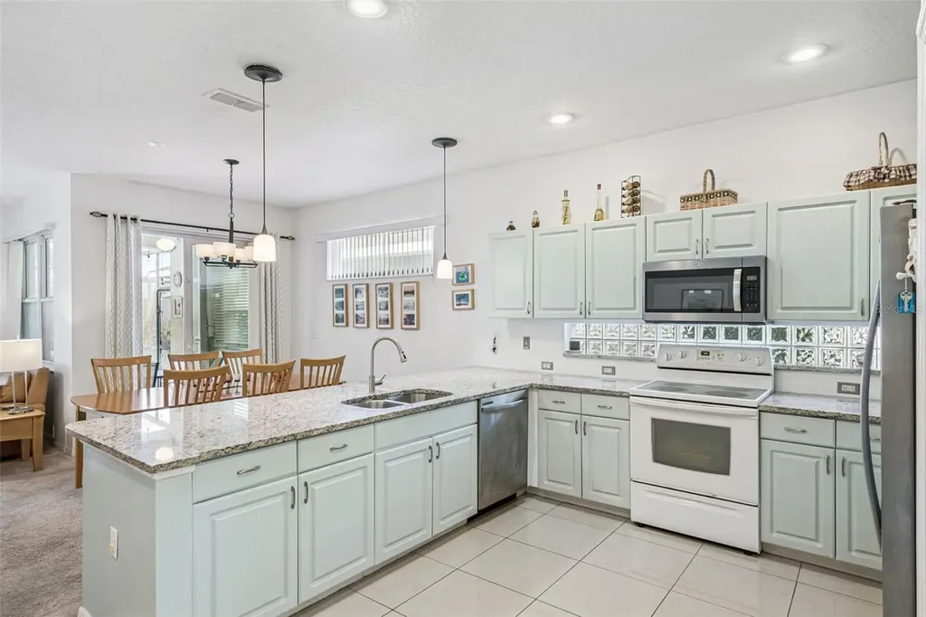 2901 Sunset Vista Court Kissimmee FL 34747