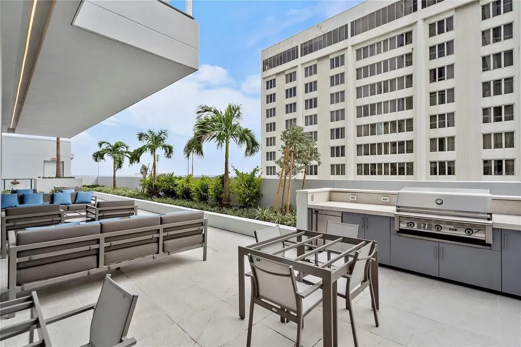 301 1st Street S St Petersburg FL 33701