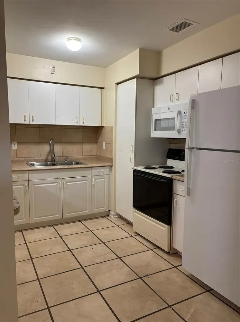 4119 W La Salle Street Tampa FL 33607