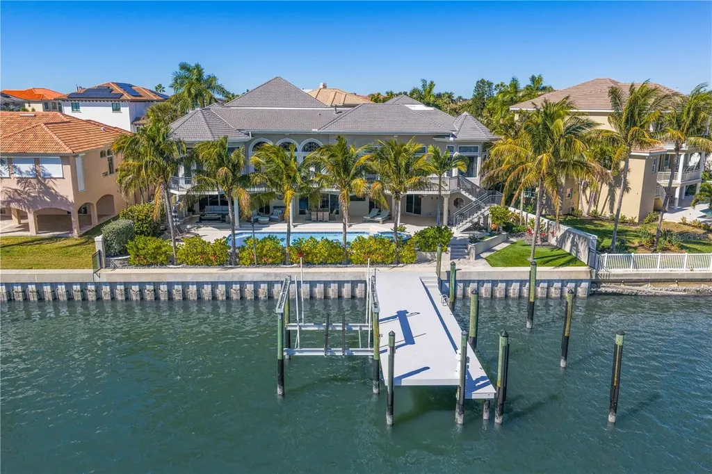 6103 Pasadena Point Boulevard S Gulfport FL 33707