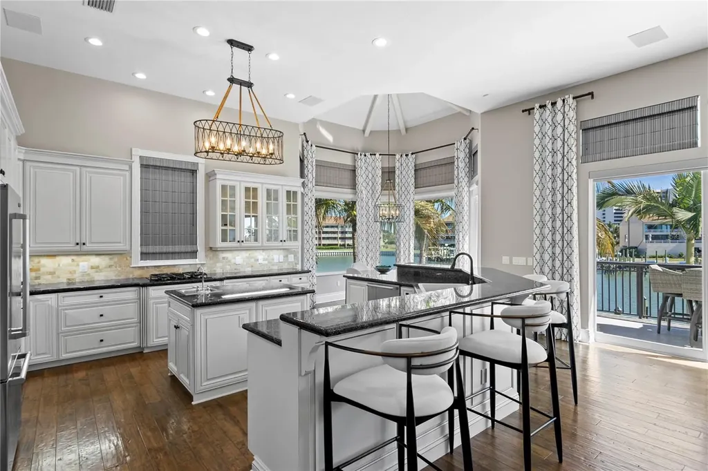 6103 Pasadena Point Boulevard S Gulfport FL 33707