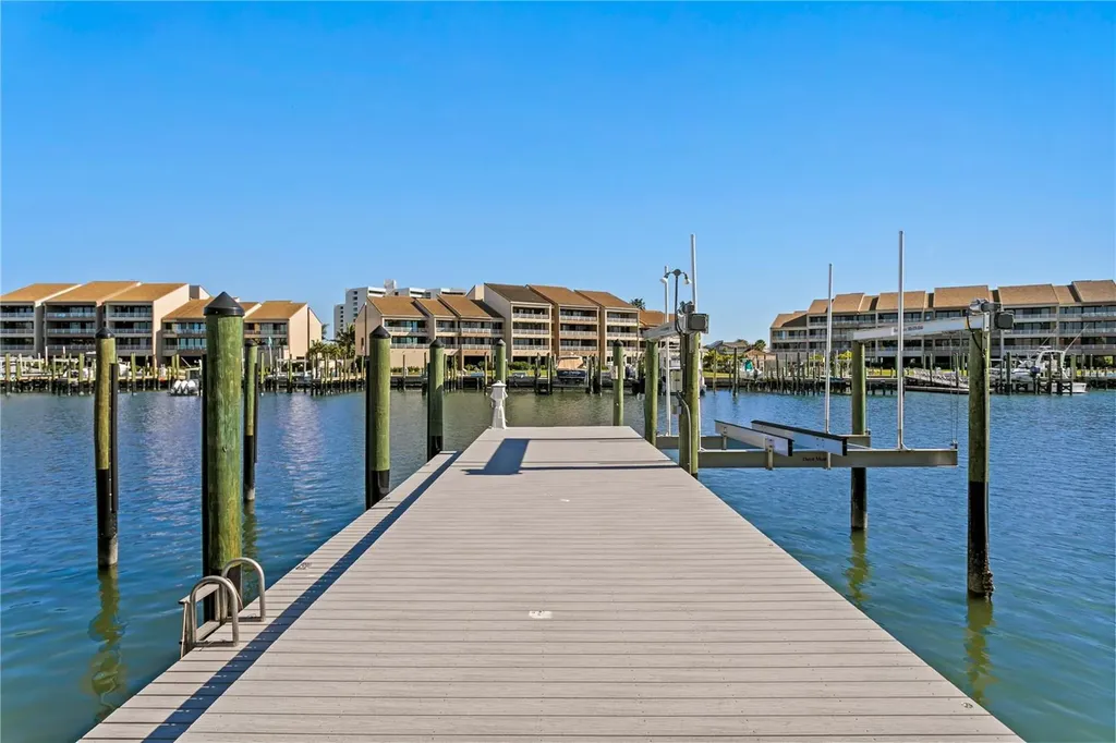 6103 Pasadena Point Boulevard S Gulfport FL 33707