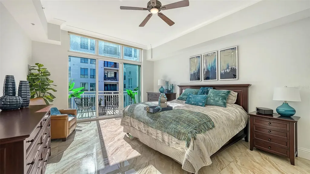 1350 Main Street Sarasota FL 34236