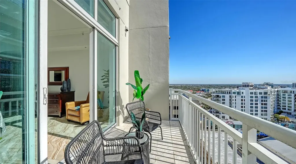 1350 Main Street Sarasota FL 34236