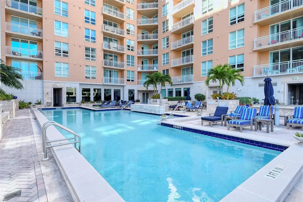 1350 Main Street Sarasota FL 34236