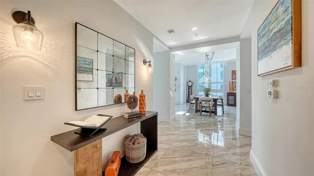 1350 Main Street Sarasota FL 34236