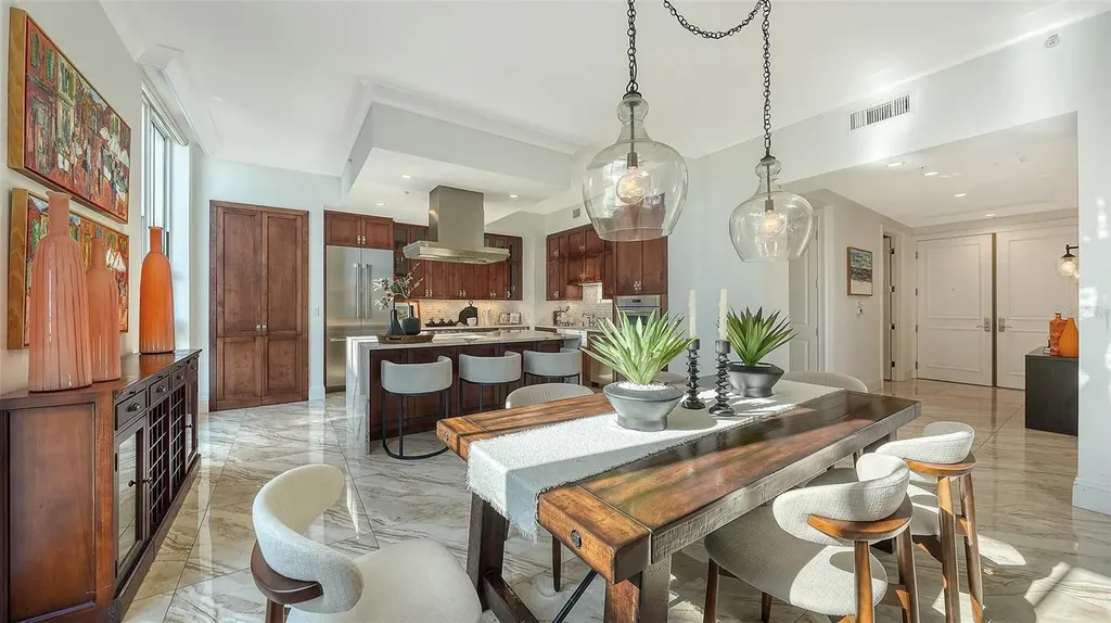 1350 Main Street Sarasota FL 34236