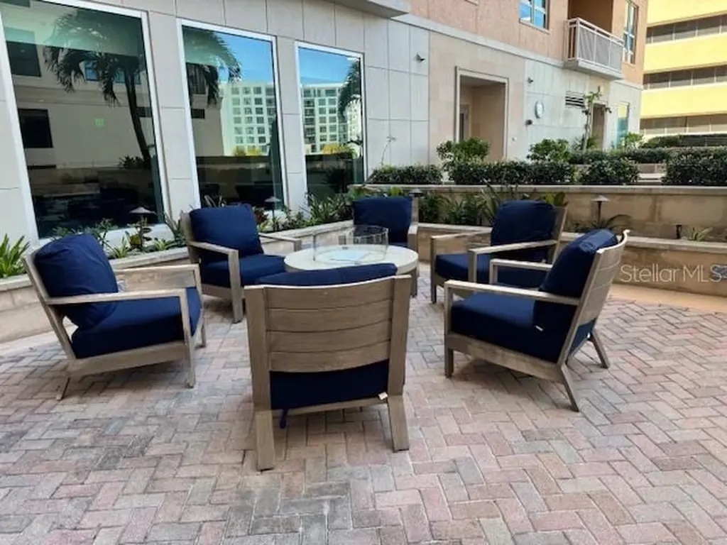1350 Main Street Sarasota FL 34236