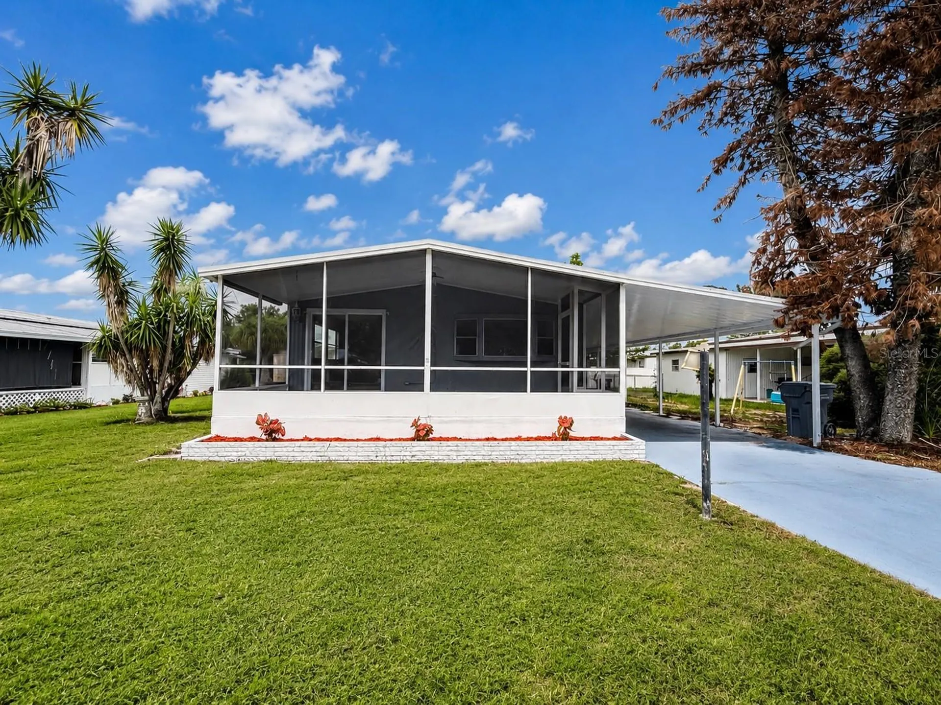 202 Caloosa Lake Circle S Lake Wales FL 33859