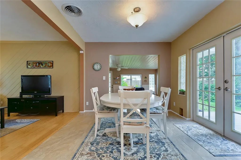 5850 24th Avenue S Gulfport FL 33707