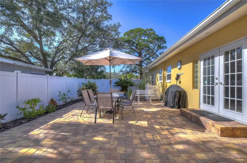 5850 24th Avenue S Gulfport FL 33707