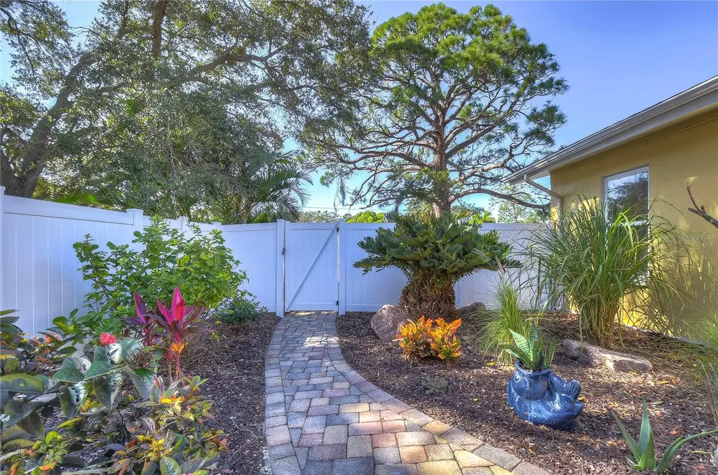 5850 24th Avenue S Gulfport FL 33707
