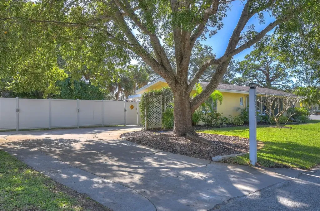 5850 24th Avenue S Gulfport FL 33707