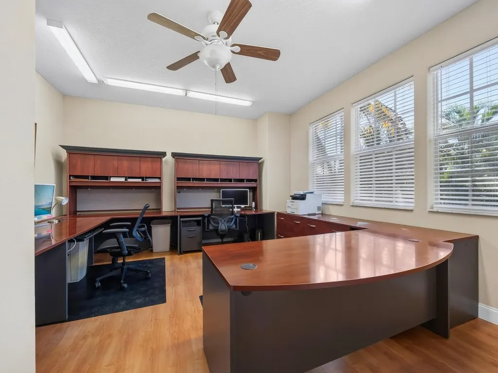 605 Avenida De Mayo Sarasota FL 34242
