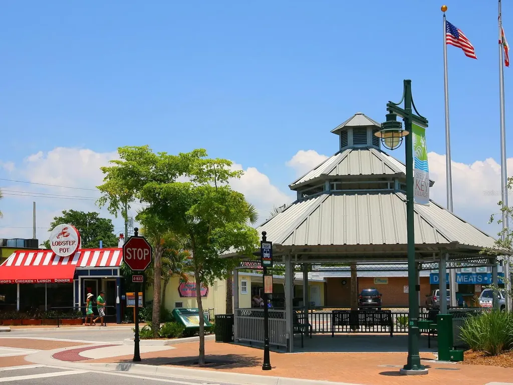 605 Avenida De Mayo Sarasota FL 34242