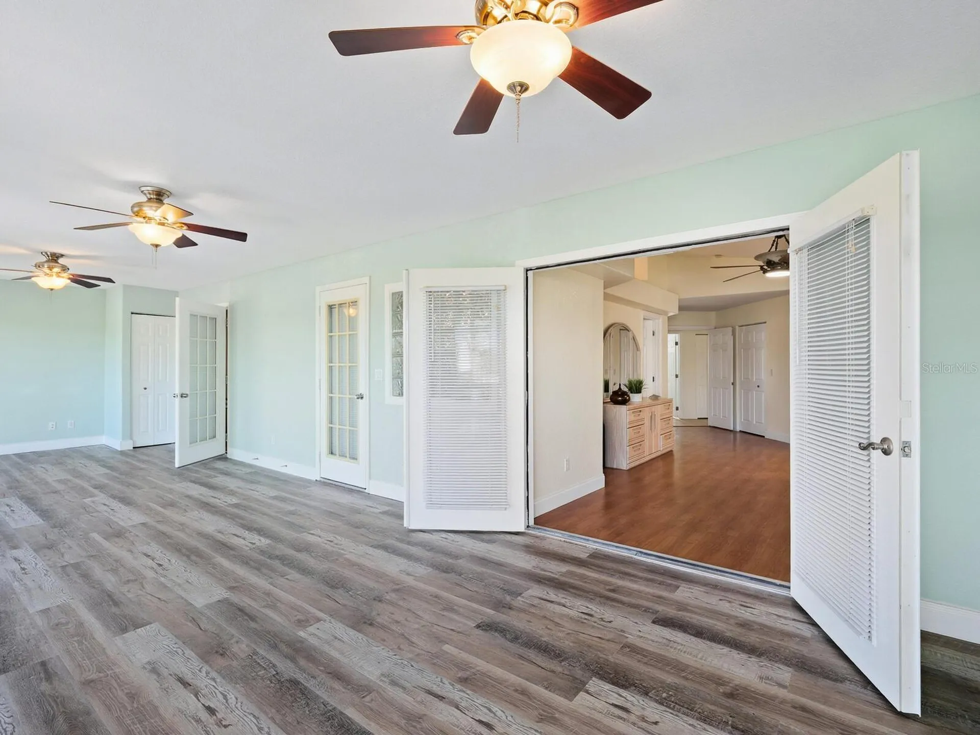 605 Avenida De Mayo Sarasota FL 34242