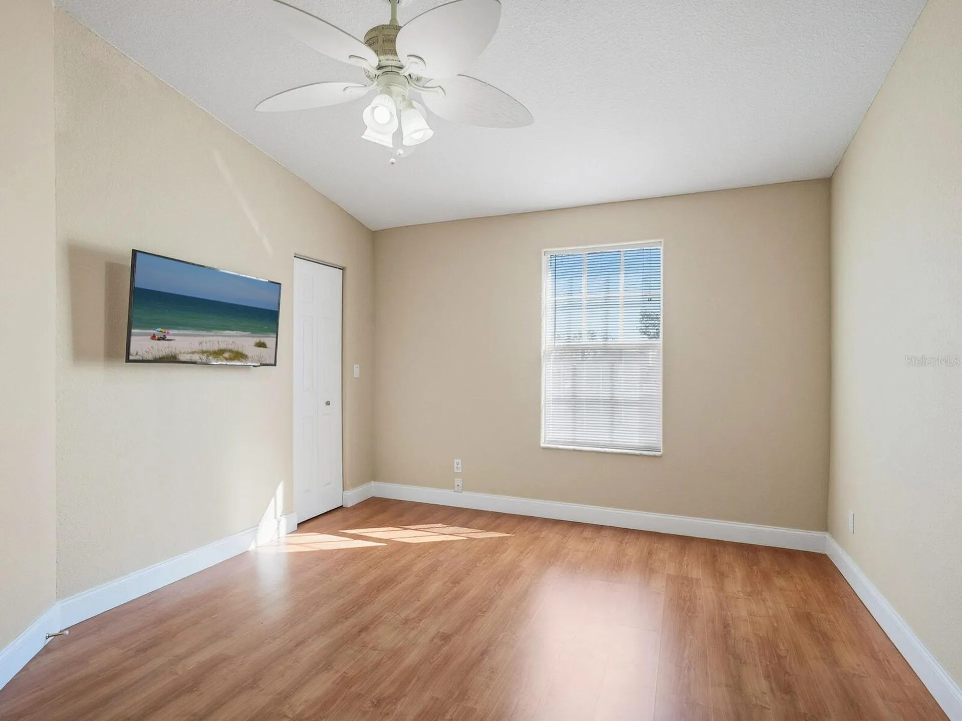 605 Avenida De Mayo Sarasota FL 34242